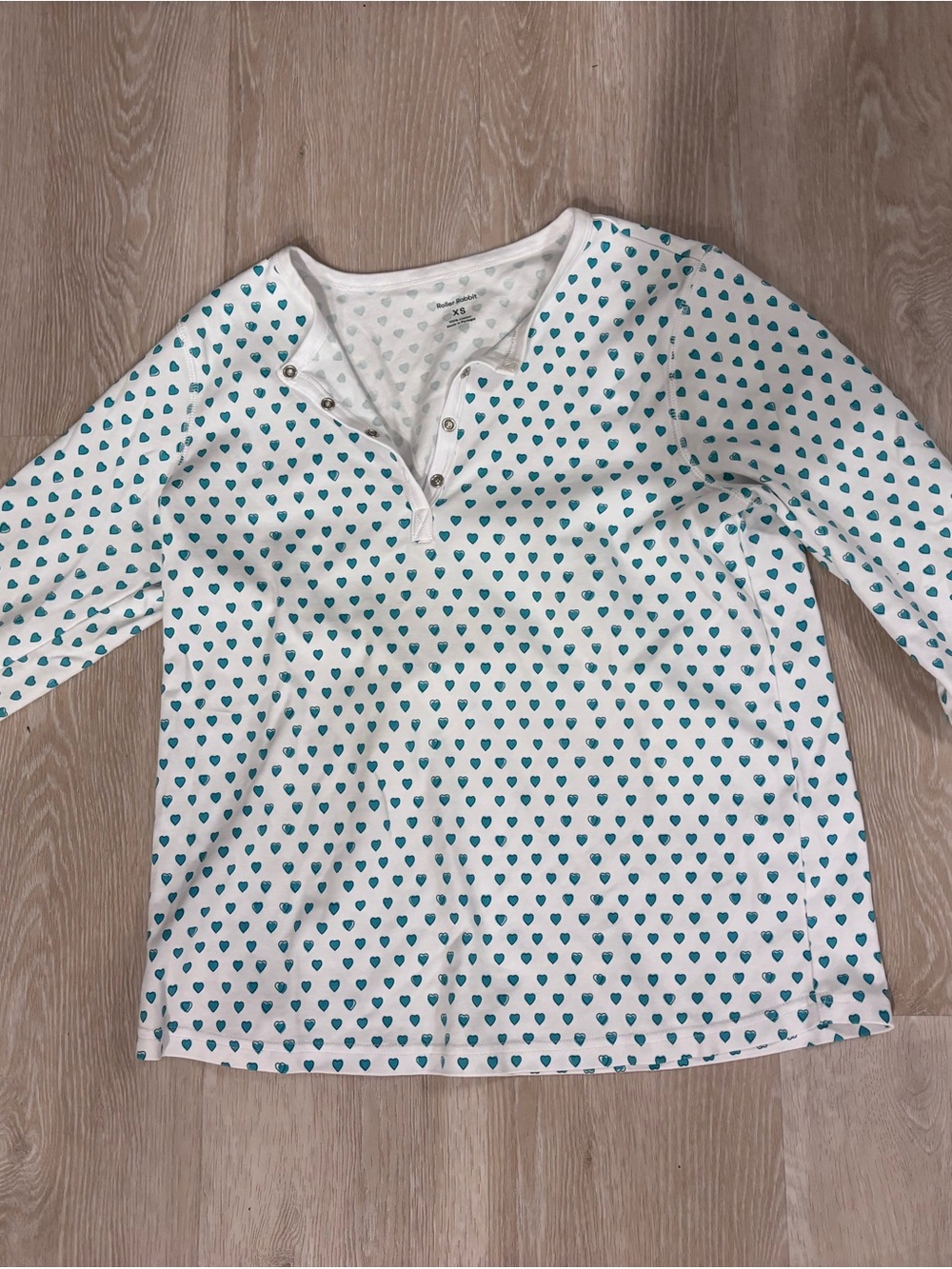 Roller Rabbit Pajama Top with Teal Heart Print